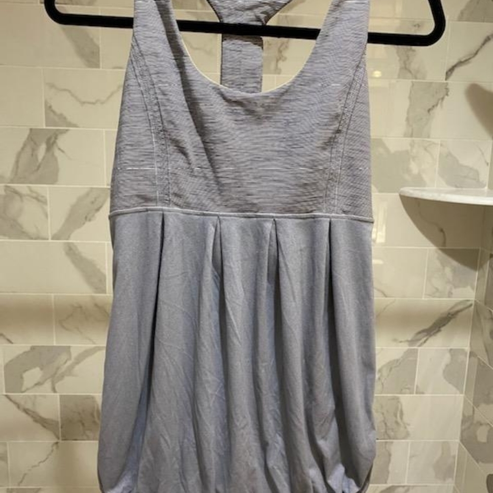 Lululemon athletic top